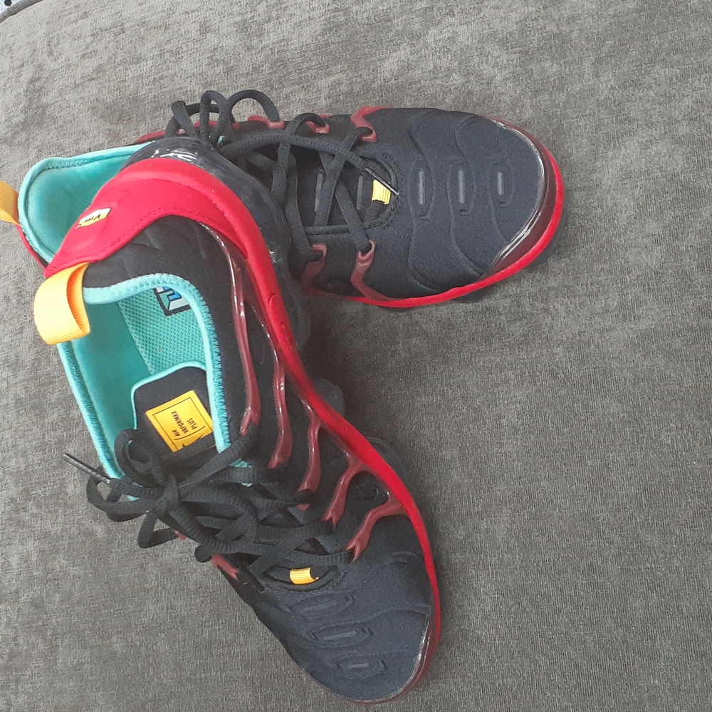 AIR VAPORMAX PLUS. - Picture 3 of 7